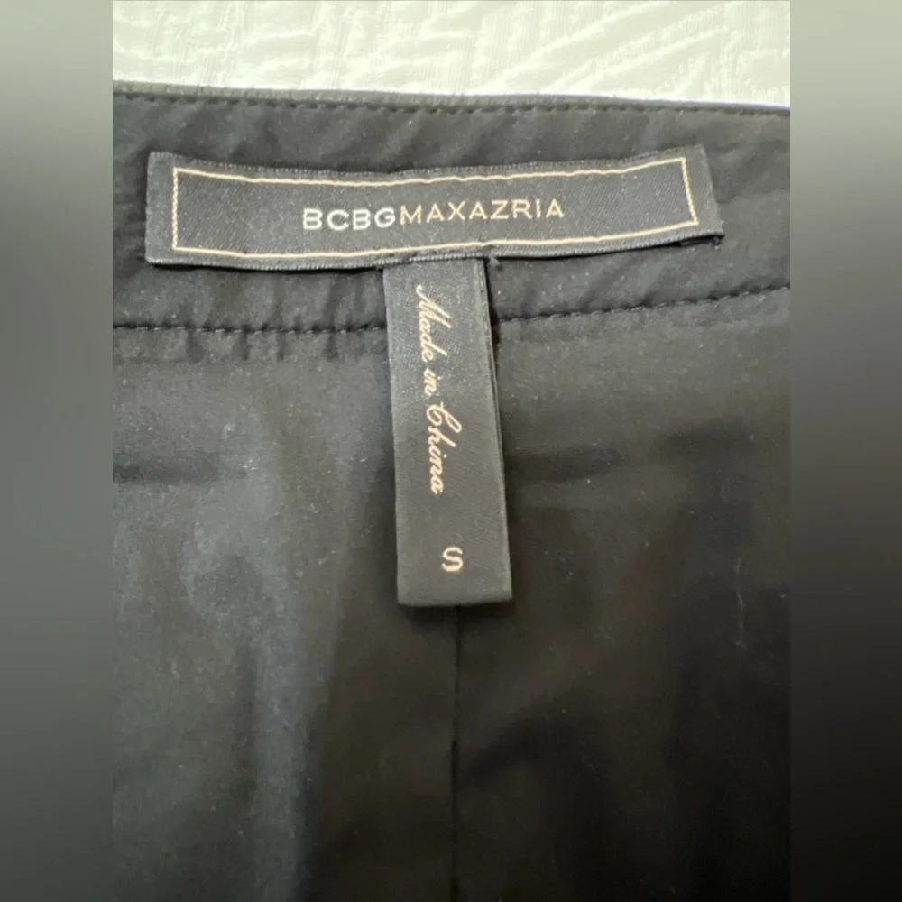 BCBG MAXAZRIA BLACK FAUX LEATHER SIDE LACE UP MINI SKIRT‎ SZ SMALL Y2K
